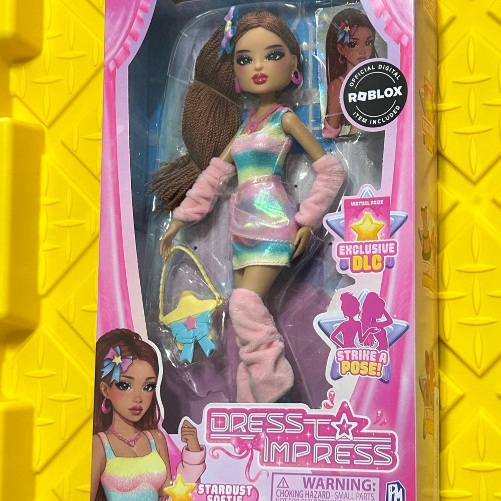 Dress to Impress Exclusive Doll with Pink and Blue Outfit